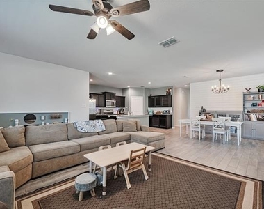 8305 Twisted Pine Way - Photo Thumbnail 2