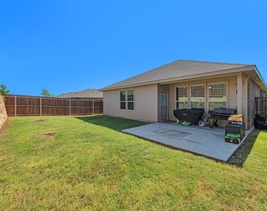 8305 Twisted Pine Way - Photo Thumbnail 19