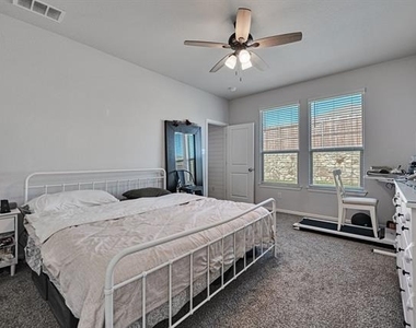 8305 Twisted Pine Way - Photo Thumbnail 9