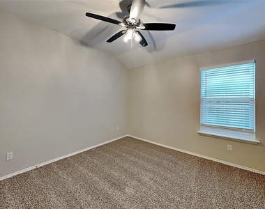1626 Mallard Drive - Photo Thumbnail 12