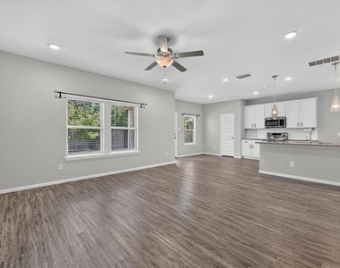 3348 Duncan Way - Photo Thumbnail 5