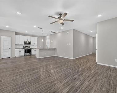 3348 Duncan Way - Photo Thumbnail 6