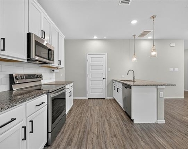 3348 Duncan Way - Photo Thumbnail 10