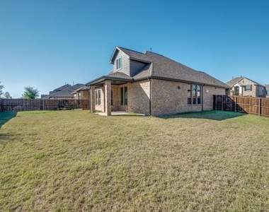 1112 Putman Drive - Photo Thumbnail 13