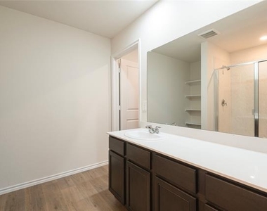 6530 Diver Street - Photo Thumbnail 7