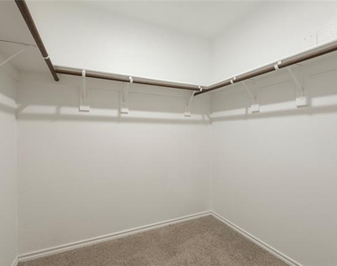 6530 Diver Street - Photo Thumbnail 9