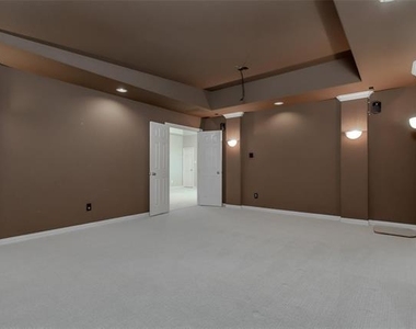 921 Pine Burst Drive - Photo Thumbnail 33