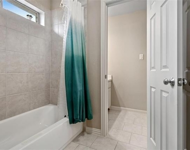921 Pine Burst Drive - Photo Thumbnail 37