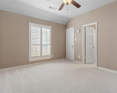921 Pine Burst Drive - Photo Thumbnail 34