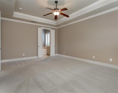 921 Pine Burst Drive - Photo Thumbnail 18