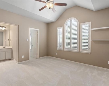 921 Pine Burst Drive - Photo Thumbnail 39