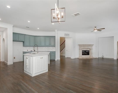 921 Pine Burst Drive - Photo Thumbnail 13