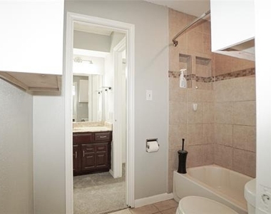 7113 Ridgeview Drive - Photo Thumbnail 16