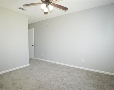 7113 Ridgeview Drive - Photo Thumbnail 22