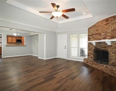 7113 Ridgeview Drive - Photo Thumbnail 7