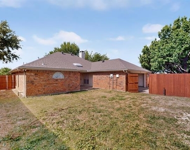 1426 Mapleview Drive - Photo Thumbnail 38