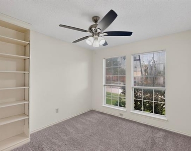 1426 Mapleview Drive - Photo Thumbnail 29