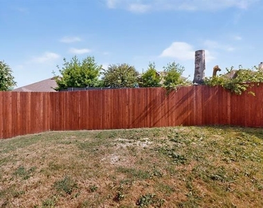 1426 Mapleview Drive - Photo Thumbnail 33