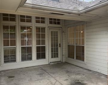 1426 Mapleview Drive - Photo Thumbnail 14