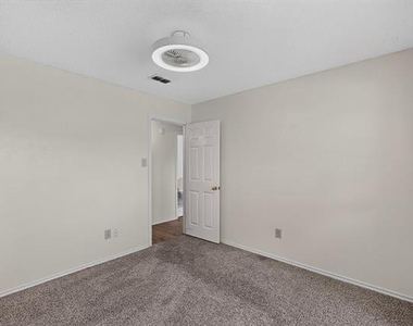 1426 Mapleview Drive - Photo Thumbnail 26