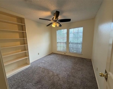 1426 Mapleview Drive - Photo Thumbnail 9