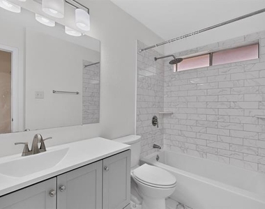 1426 Mapleview Drive - Photo Thumbnail 27