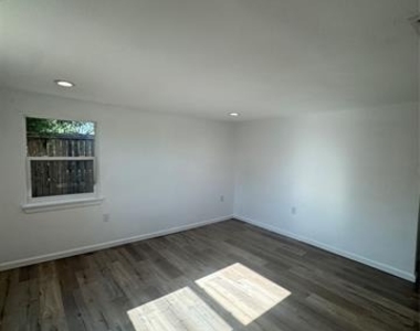 1510 Locust - Photo Thumbnail 9