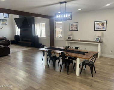 22319 N Vanderveen Way - Photo Thumbnail 15