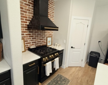 22319 N Vanderveen Way - Photo Thumbnail 16