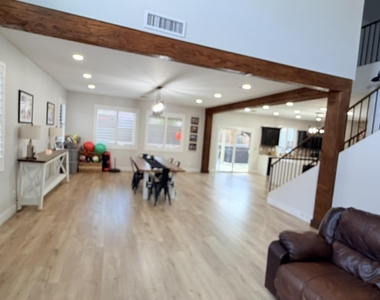 22319 N Vanderveen Way - Photo Thumbnail 11