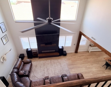 22319 N Vanderveen Way - Photo Thumbnail 8