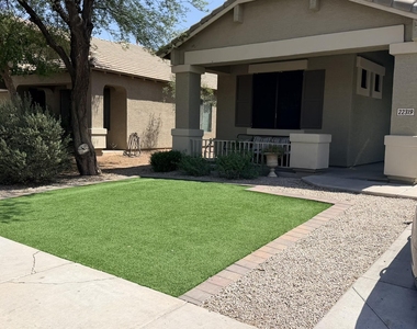 22319 N Vanderveen Way - Photo Thumbnail 2