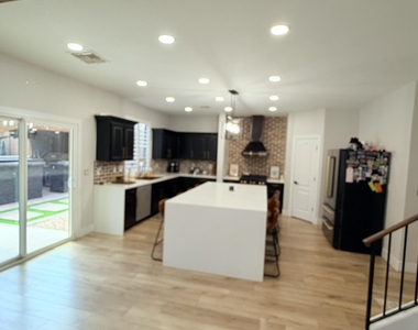 22319 N Vanderveen Way - Photo Thumbnail 13