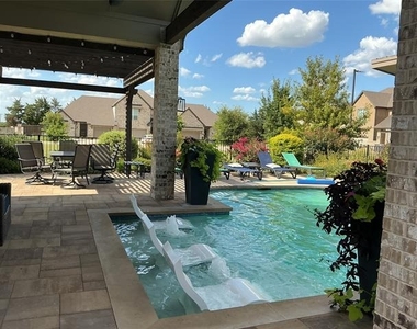8243 Heritage Glen Drive - Photo Thumbnail 33