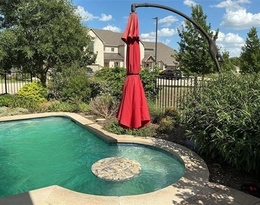 8243 Heritage Glen Drive - Photo Thumbnail 34