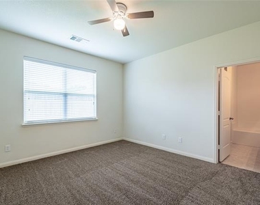 1911 Hot Springs Way - Photo Thumbnail 22