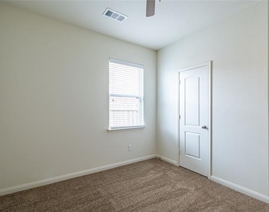 1911 Hot Springs Way - Photo Thumbnail 30