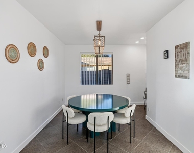 220 W Beechnut Place - Photo Thumbnail 14