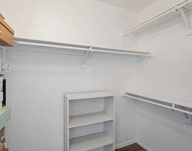 220 W Beechnut Place - Photo Thumbnail 21