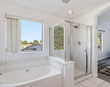 220 W Beechnut Place - Photo Thumbnail 37