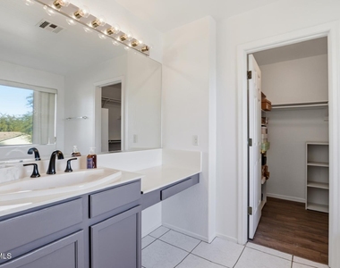 220 W Beechnut Place - Photo Thumbnail 24
