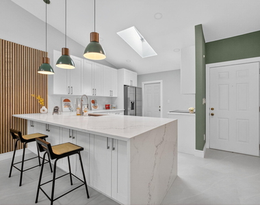 10924 Roebelini Palm Court - Photo Thumbnail 2