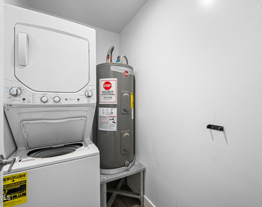3131 E Fairmount Avenue - Photo Thumbnail 17