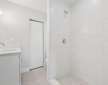3720 Nw 110th Avenue - Photo Thumbnail 11