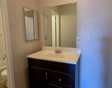 4466 W Palmaire Avenue - Photo Thumbnail 16