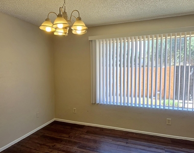 4466 W Palmaire Avenue - Photo Thumbnail 6