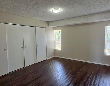 4466 W Palmaire Avenue - Photo Thumbnail 20