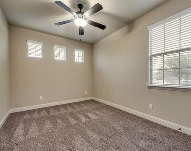 8408 La Fontaine Drive - Photo Thumbnail 9