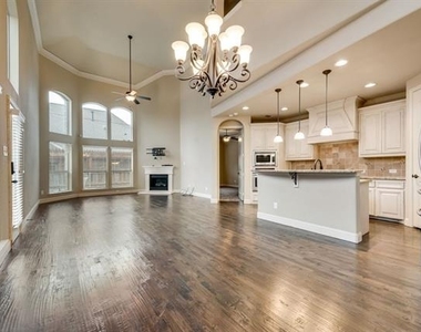 8408 La Fontaine Drive - Photo Thumbnail 2