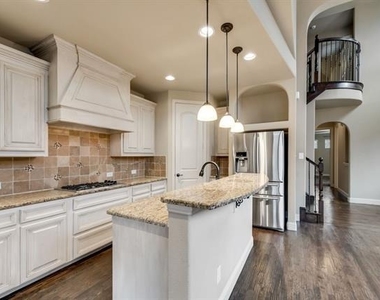 8408 La Fontaine Drive - Photo Thumbnail 5